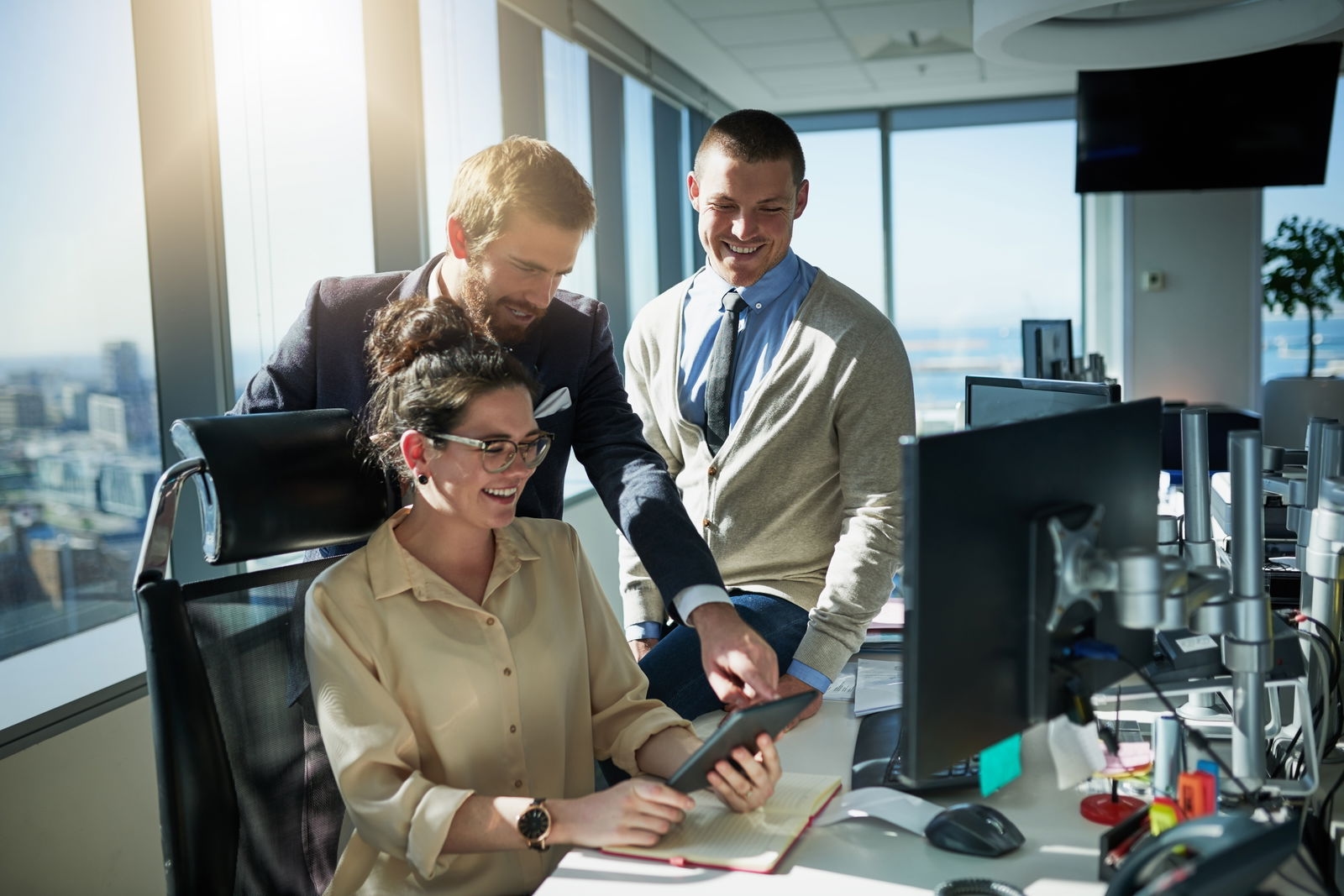 Teamwork and collaboration in modern office